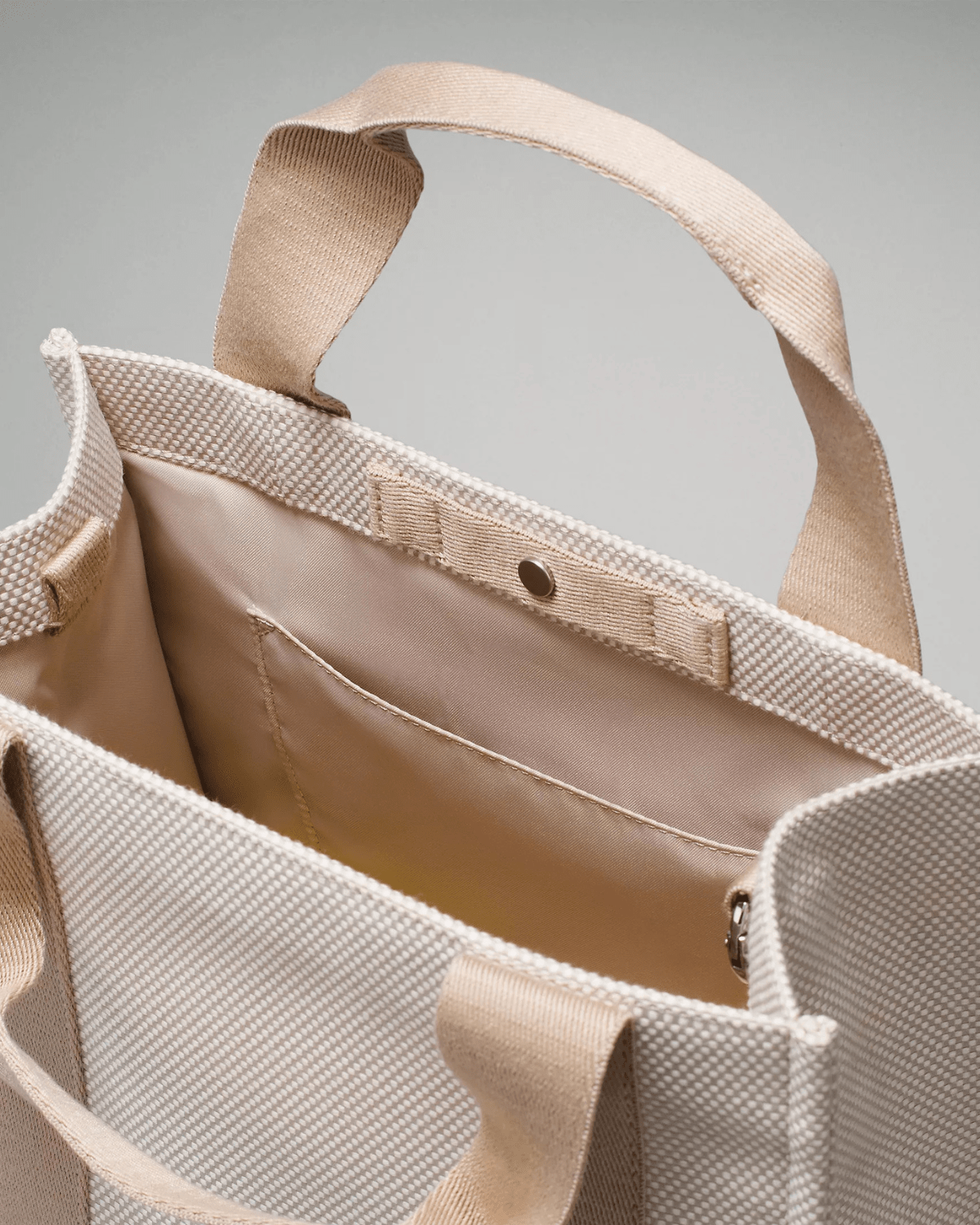Bolsa Lululemon Mini Tote Bag Two - Tone Canvas 4.5L Bege - Lululemon - 11680405