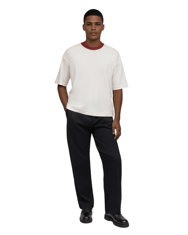 Camiseta Saint Studio Boxy Supima Off Gola Vermelha Branco