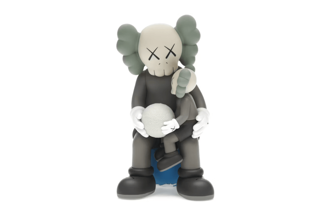 KAWS Holiday Thailand Vinyl Figure Brown Toy Art Marrom - KAWS - KAWS016