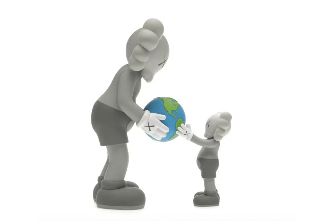 KAWS THE PROMISE Vinyl Figure Grey Toy Art Cinza - KAWS - KAWS010