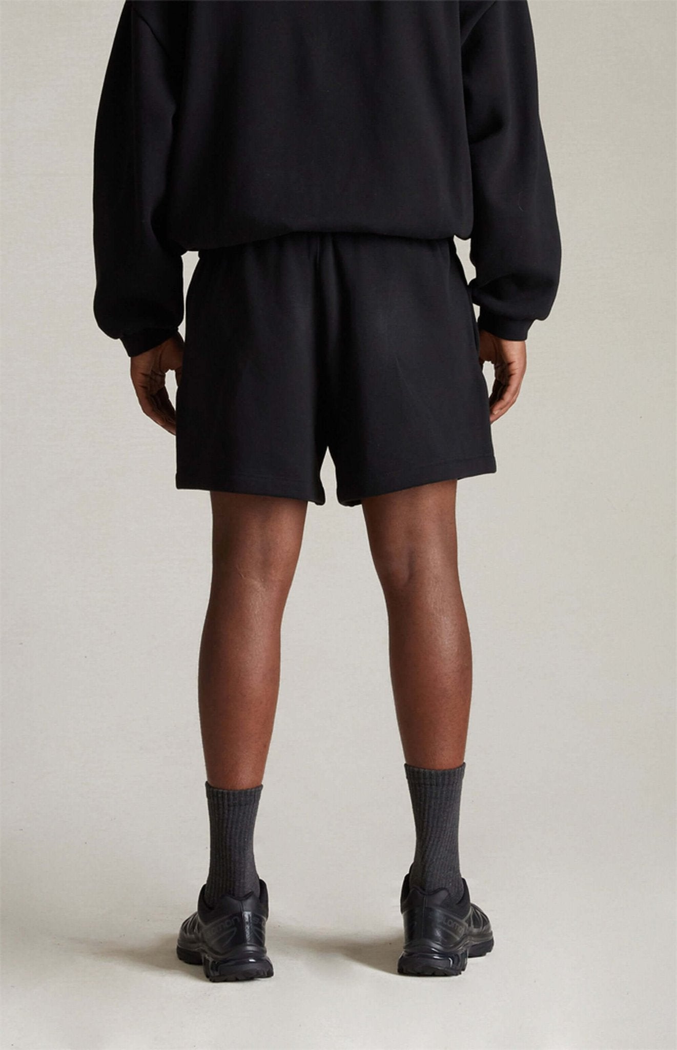 Shorts Essentials Fear of God "Jet Black Fleece Running" Preto - LK Sneakers - 160SP242004F - 1
