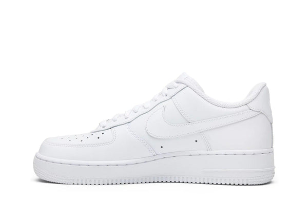 Tênis Nike Air Force 1 '07'