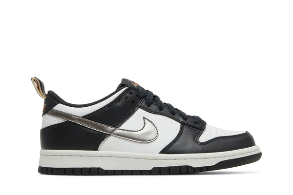 Nike Nike Dunk Low GS Black/White Metallic tênis em preto original na LK Sneakers