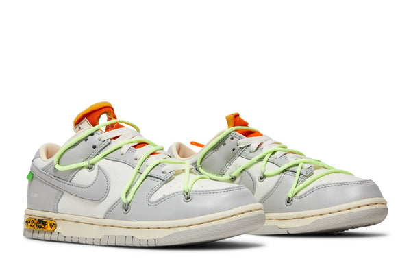 Tênis Nike Dunk Low x Off White