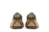 Tênis Onitsuka Tiger Mexico 66 em bege, verde grama e marrom, vista traseira