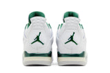 Vista superior do Jordan Nike Air Jordan 4 Retro Oxidized Green mostrando abertura, lingueta e cadarços