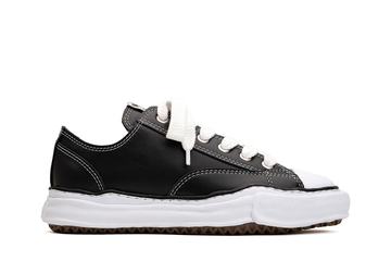 Tênis Maison Mihara Yasuhiro "PETERSON"OG Sole Leather Low-top Black Preto/Branco