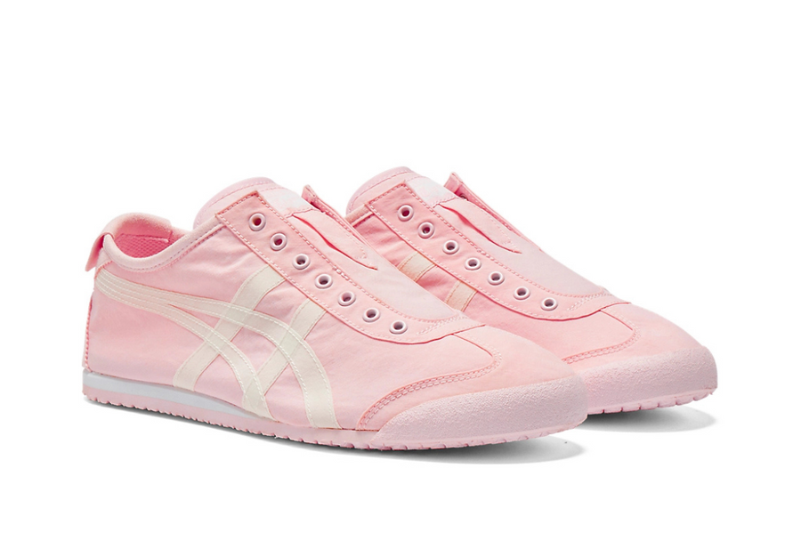 Vista lateral do Onitsuka Tiger Onitsuka Tiger Mexico 66 Slip-On Pink Cream mostrando design do cabedal e logo da marca