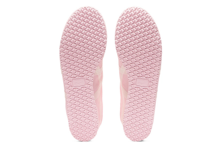 Vista na caixa do Onitsuka Tiger Onitsuka Tiger Mexico 66 Slip-On Pink Cream mostrando embalagem original da marca