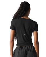 Vista frontal Camiseta Manga Curta Alo Yoga All Day