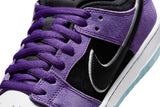 Vista em detalhe do Nike Nike SB Dunk Low Pro x Hayley Wilson Black and Court Purple mostrando textura do material e acabamento