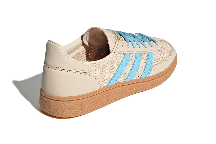 Vista superior do Adidas Adidas Handball Spezial Sand Strata Clear Sky mostrando abertura, lingueta e cadarços