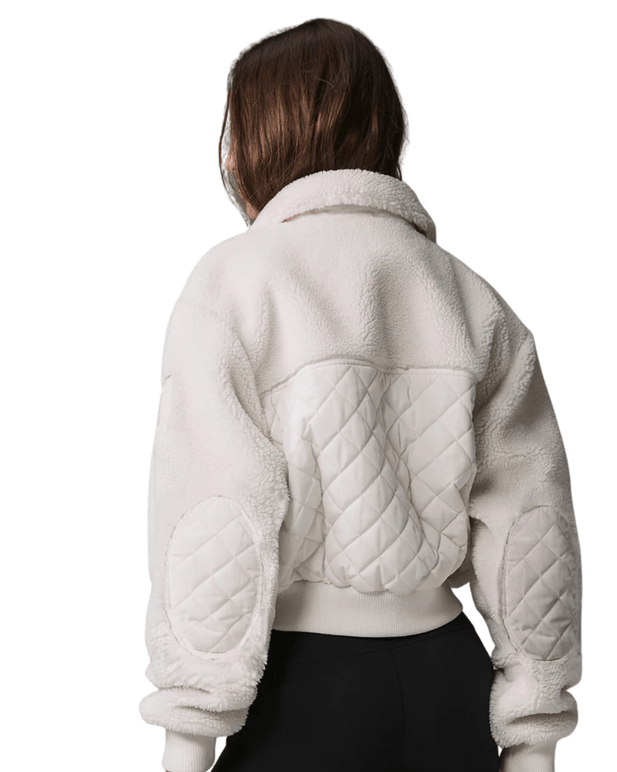 Vista superior Blusa Alo Yoga Sherpa Edge Bomber Ivory Bege