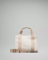 Vista frontal Bolsa Lululemon Mini Tote Bag Two-Tone Canvas  4.5L Bege