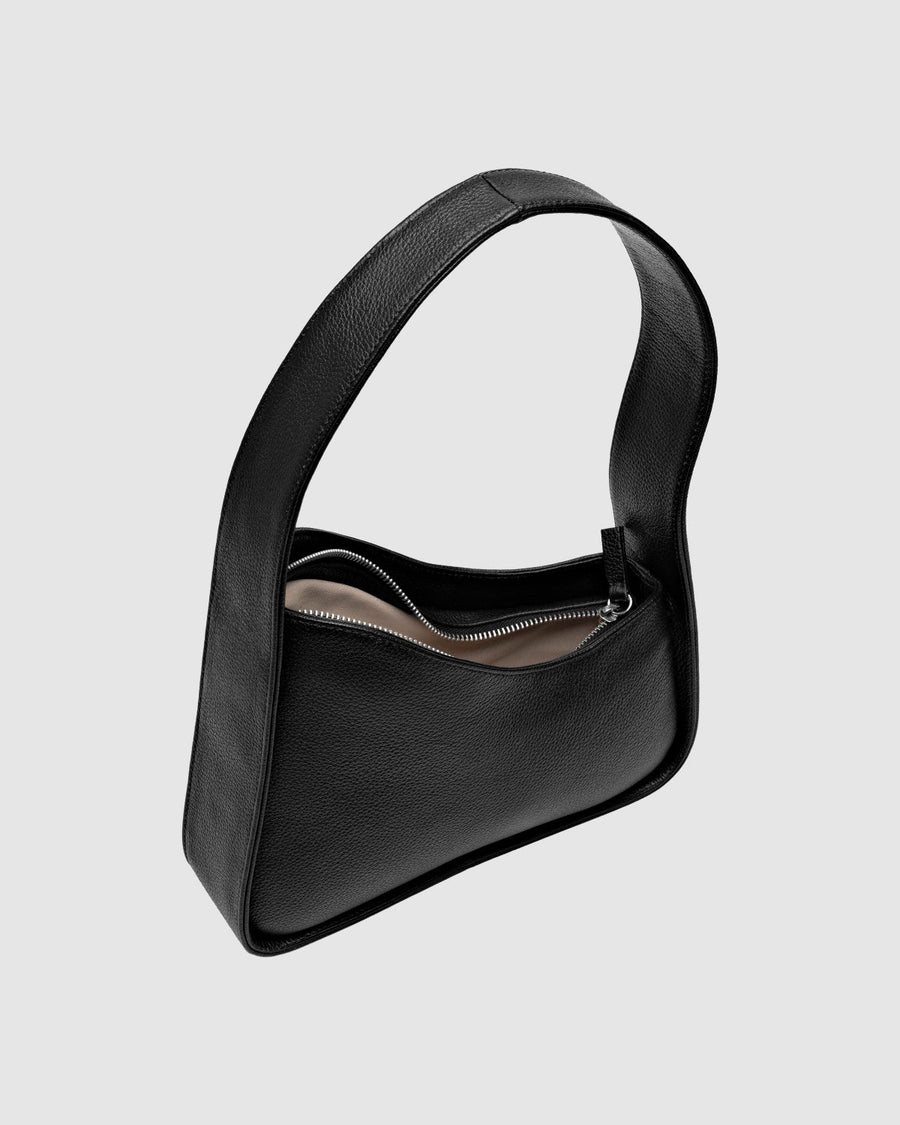 Vista frontal Bolsa Saint Studio Orla Preto
