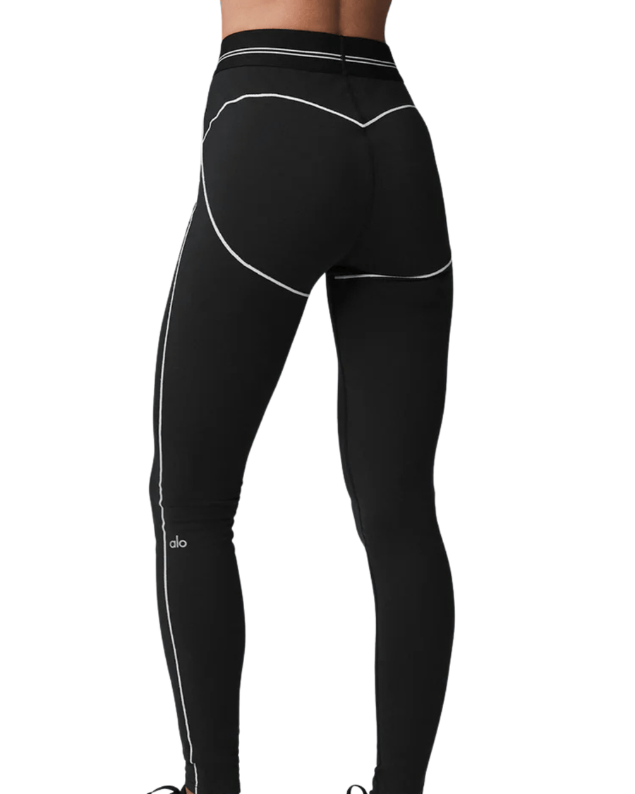 Vista lateral Calça Alo Yoga Airbrush High-Waist Heart Throb Preto