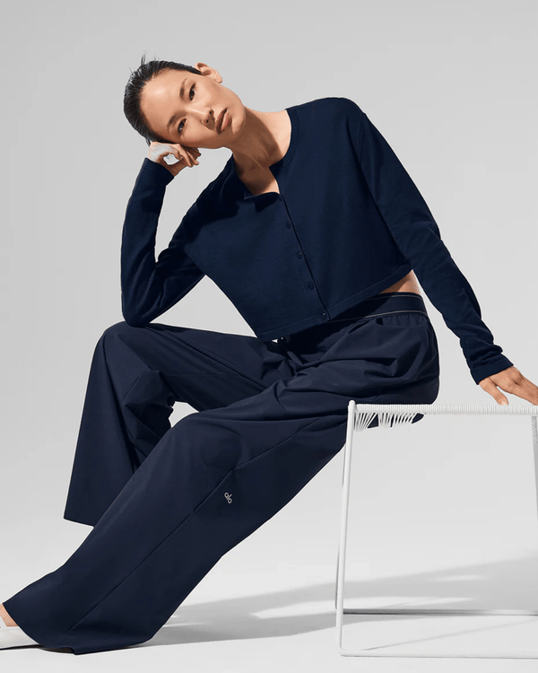 Calça Alo Yoga Suit Up Trouser (Long) Azul Marinho por R$ 1.549,99
