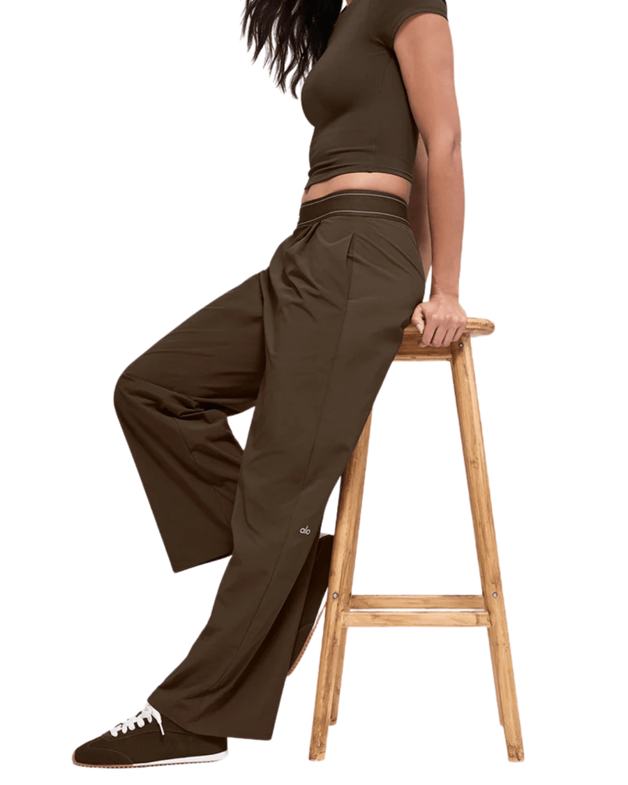 Calça Alo Yoga Suit Up Trouser (Regular) Espresso Marrom