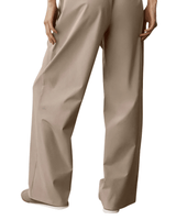 Calça Alo Yoga Suit Up Trouser (Regular) Gravel Bege