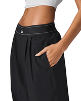 Vista traseira Calça Alo Yoga Suit Up Trouser (Regular) Preto