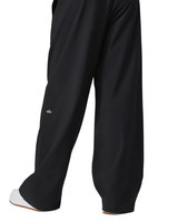 Vista superior Calça Alo Yoga Suit Up Trouser (Regular) Preto