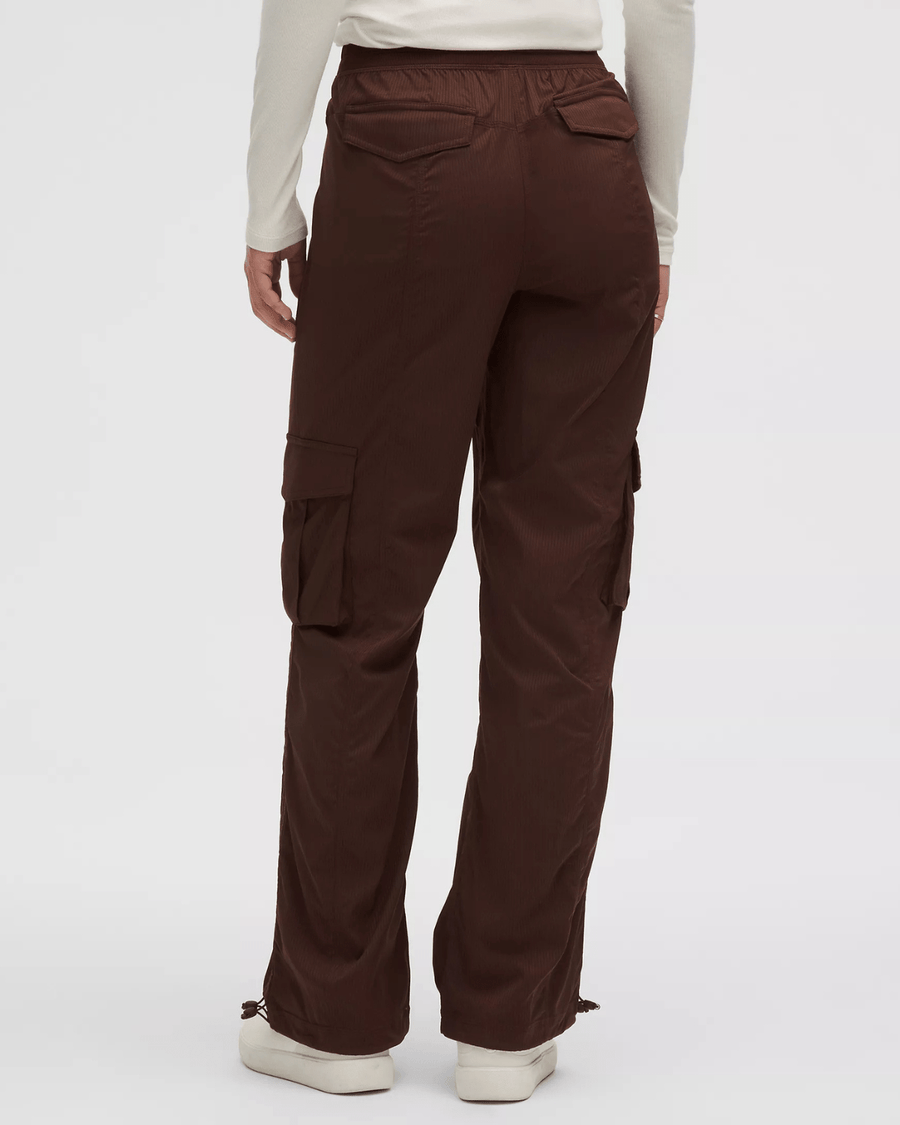 Vista superior Calça Lululemon Cargo Dance Studio Relaxed-Fit Mid-Rise