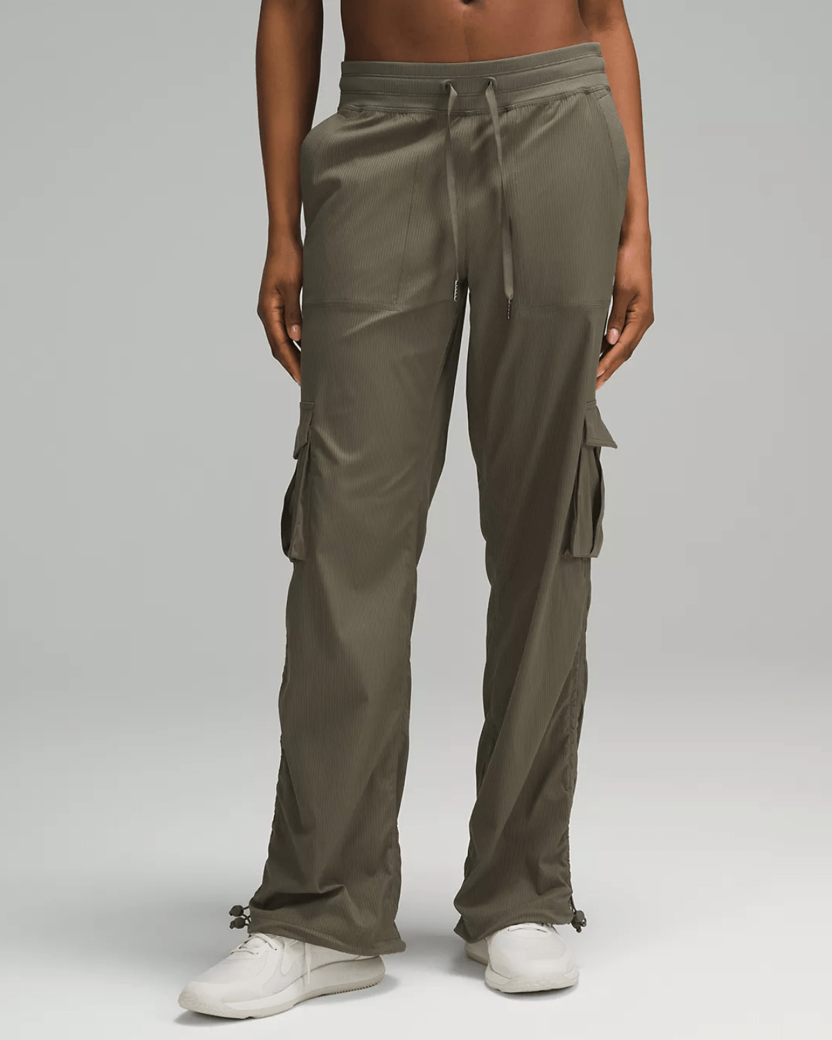 Calça Lululemon Cargo Dance Studio Relaxed - Fit Mid - Rise - Lululemon - 11670127 - 51