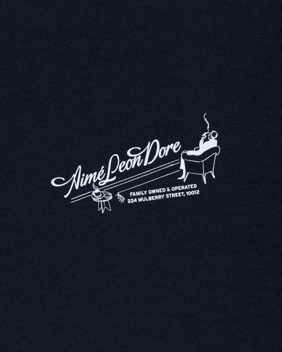 Vista traseira Camiseta Aimé Leon Dore Pappoús Logo Navy Blazer Azul