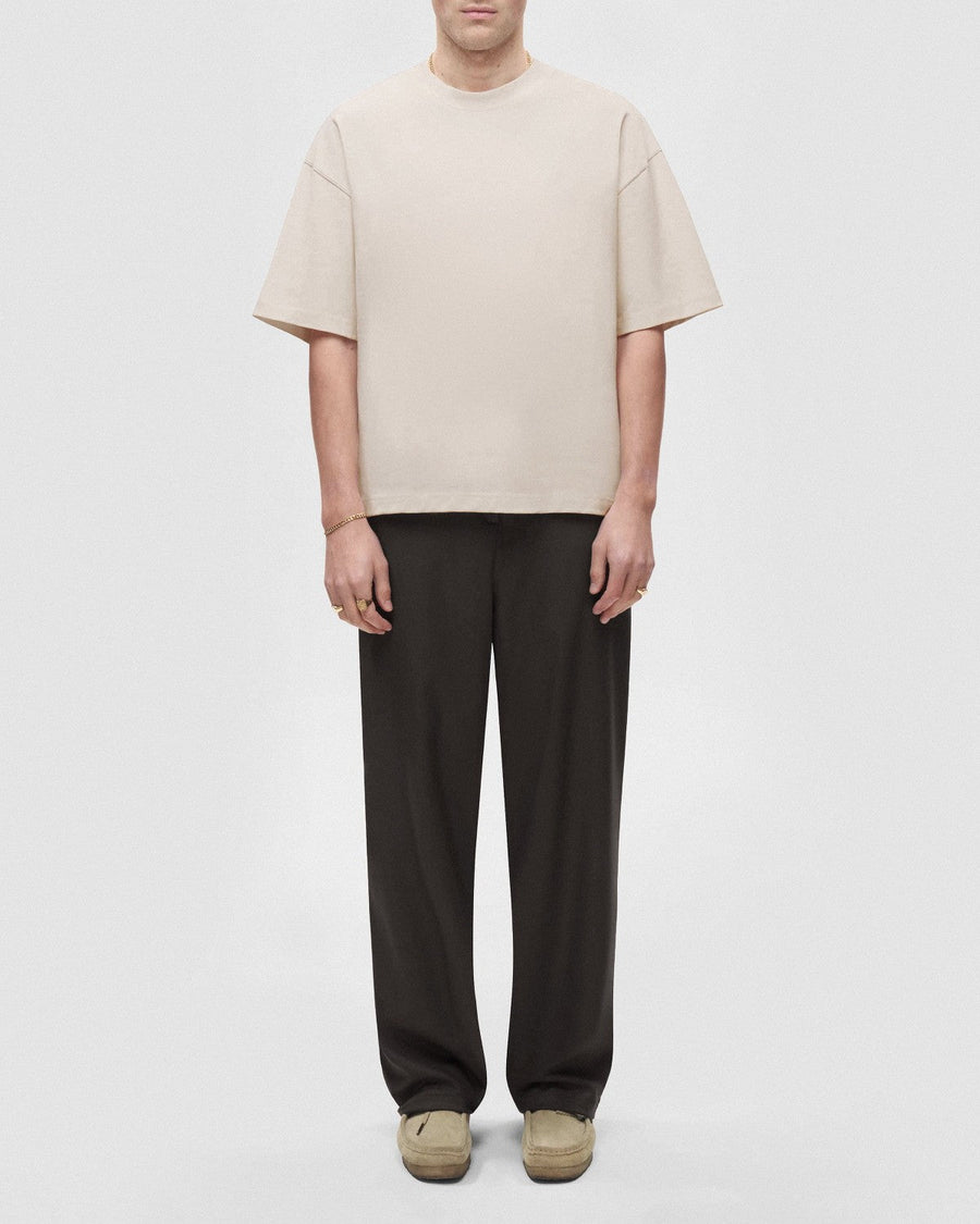 Vista lateral Camiseta Boxy Saint Studio Supima Areia
