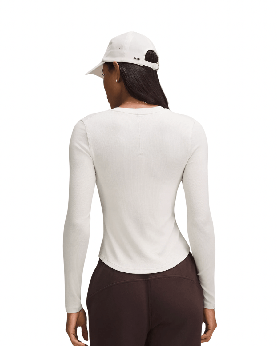 Vista frontal Camiseta Lululemon Hold Tight Henley