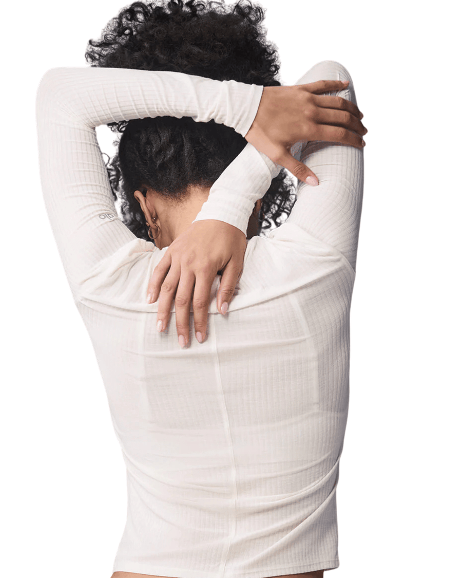 Vista superior Camiseta Manga Longa Alo Yoga Ribbed Mesmerize Mock Neck Ivory Creme