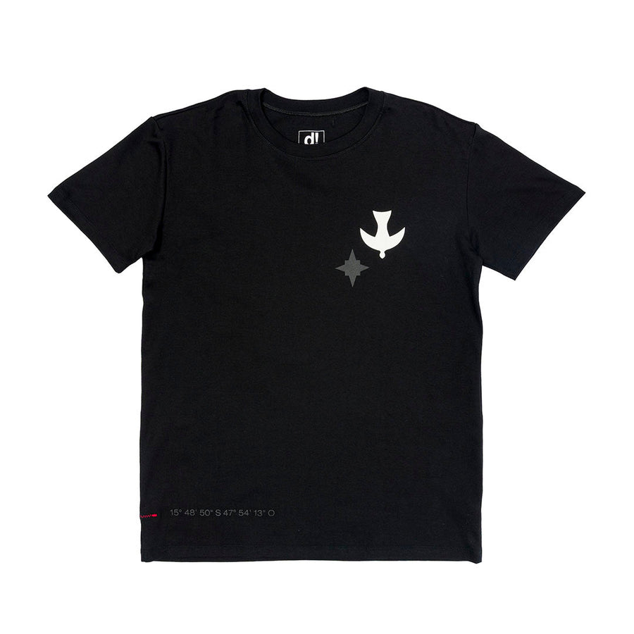 Vista lateral Camiseta Regular Dane-se x Athos Bulcão Igrejinha Preto