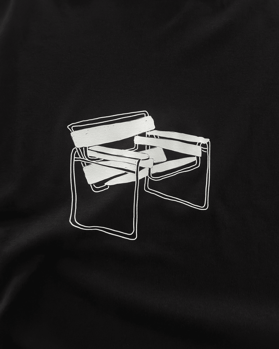 Vista lateral Camiseta Saint Studio Boxy Supima Breuer Preto