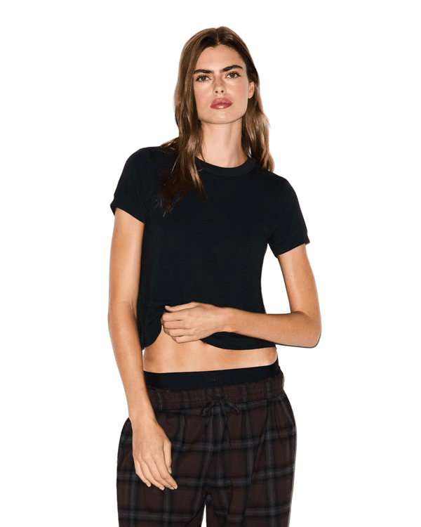 Camiseta Skims Baby Tee Worn in Jersey Onyx Preto em preto original na LK Sneakers