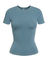 Vista lateral Camiseta Skims Cotton Jersey Kyanite Azul