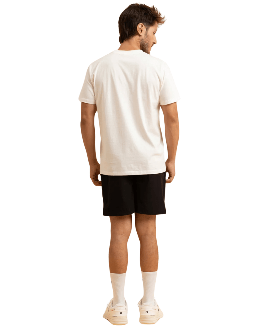 Vista lateral Camiseta Slyce Racquet Club Bordada Off White