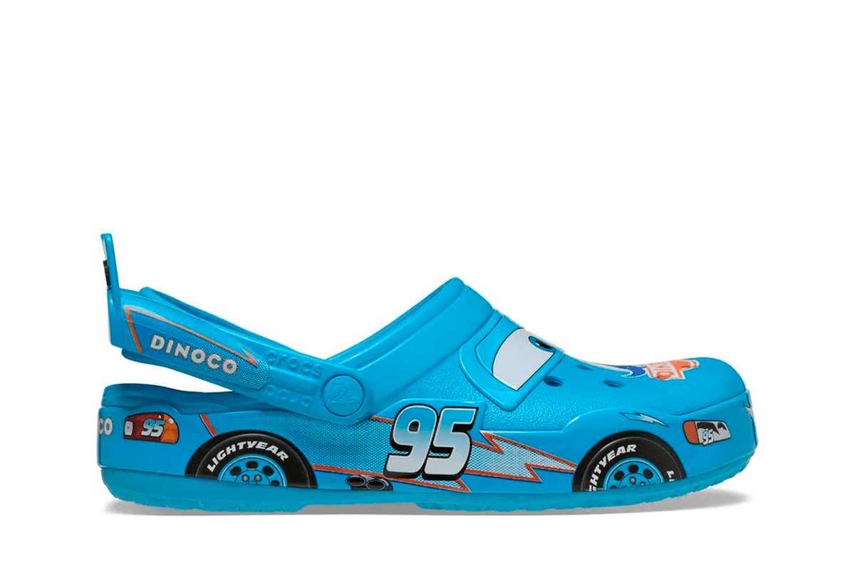 Crocs Classic Clog x The Cars Lightning McQueen Dinoco Azul