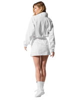 Vista lateral Cropped Alo Yoga 1/4 Zip Alumni Pullover Branco