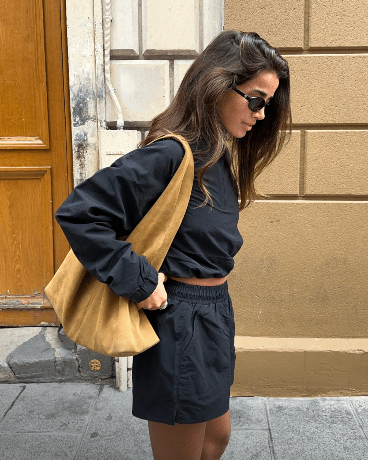 Cropped Alo Yoga 1/4 Zip Alumni Pullover Preto - Alo Yoga - W3660R_00 - 1