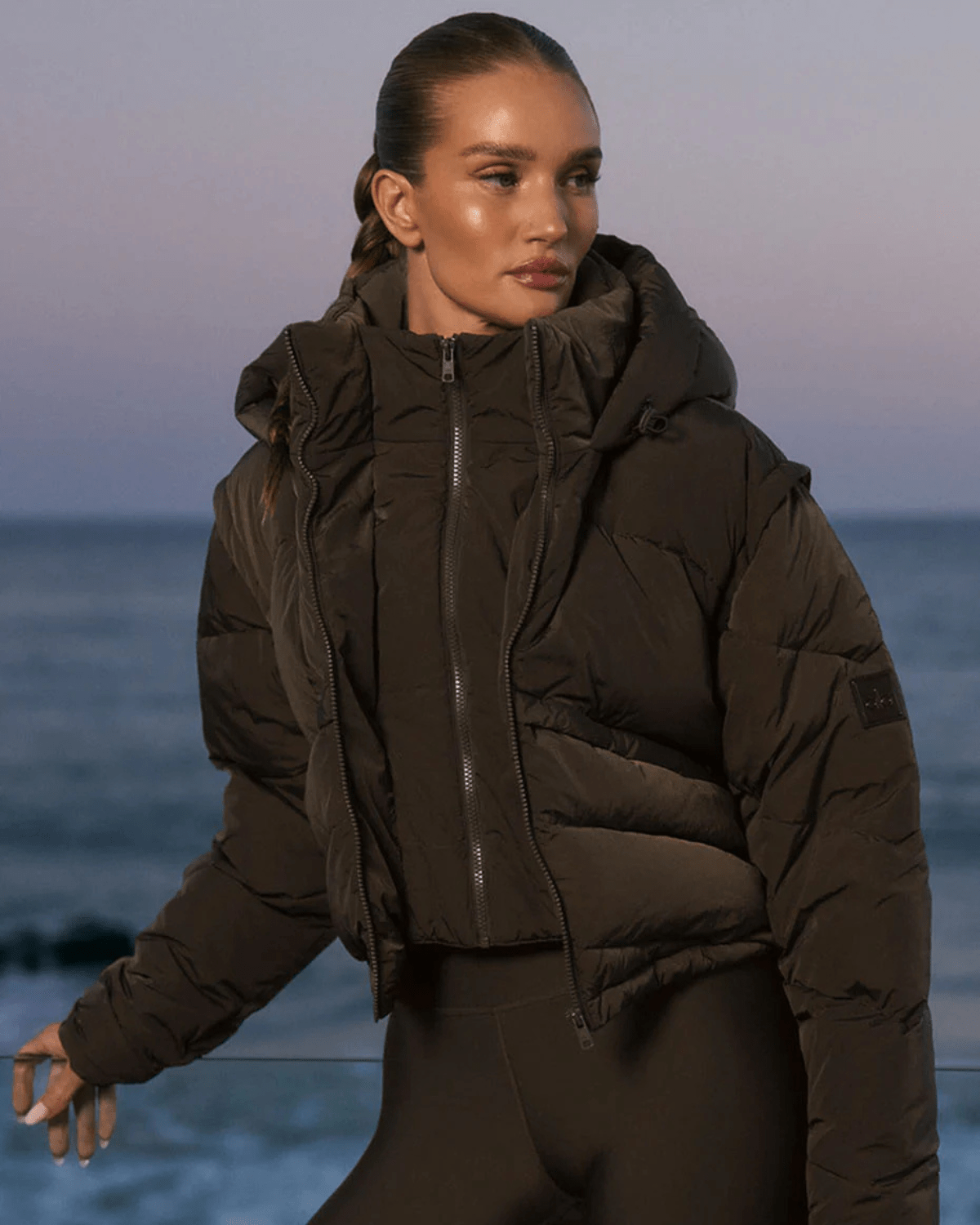 rii【新品】alo yoga Sweatshirt Puffer Jaqueta Alo Yoga Glacier Puffer Espresso Marrom - LK