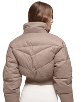 Jaqueta Alo Yoga Puffer Cropped Atmosphere Chai Latte Bege