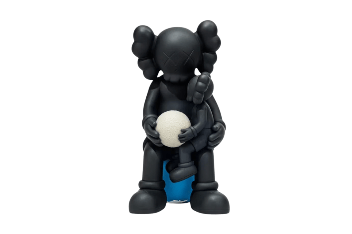 KAWS Holiday Thailand Vinyl Figure Black Toy Art Preto