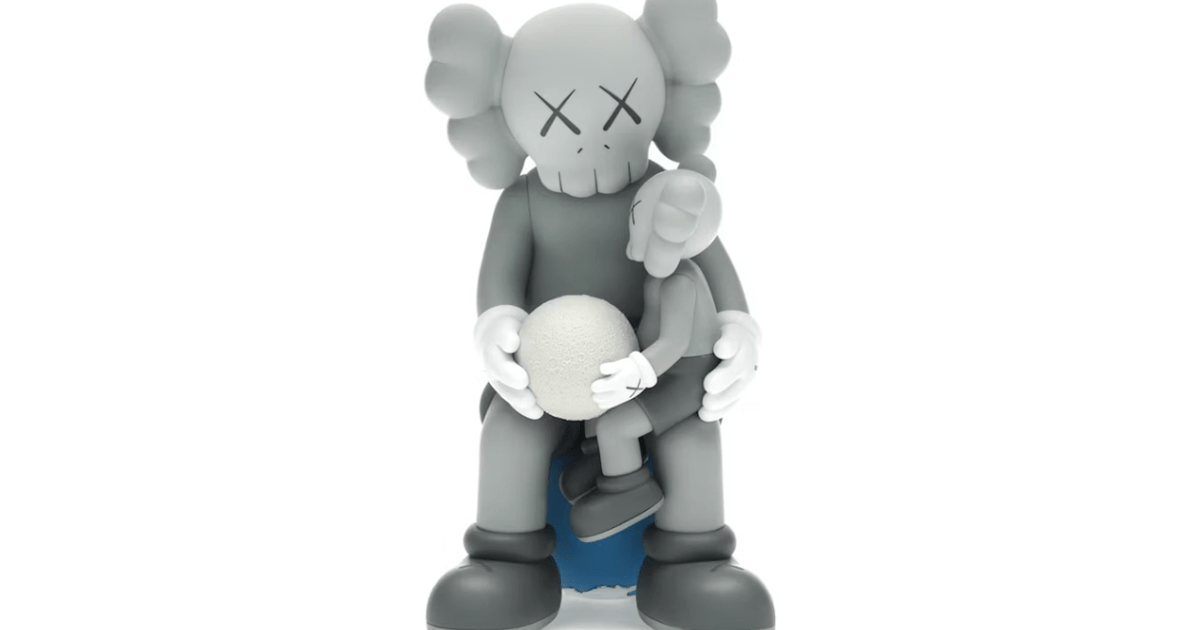 kaws-holiday-thailand-vinyl-