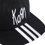 Vista lateral Korn x adidas Boné Preto