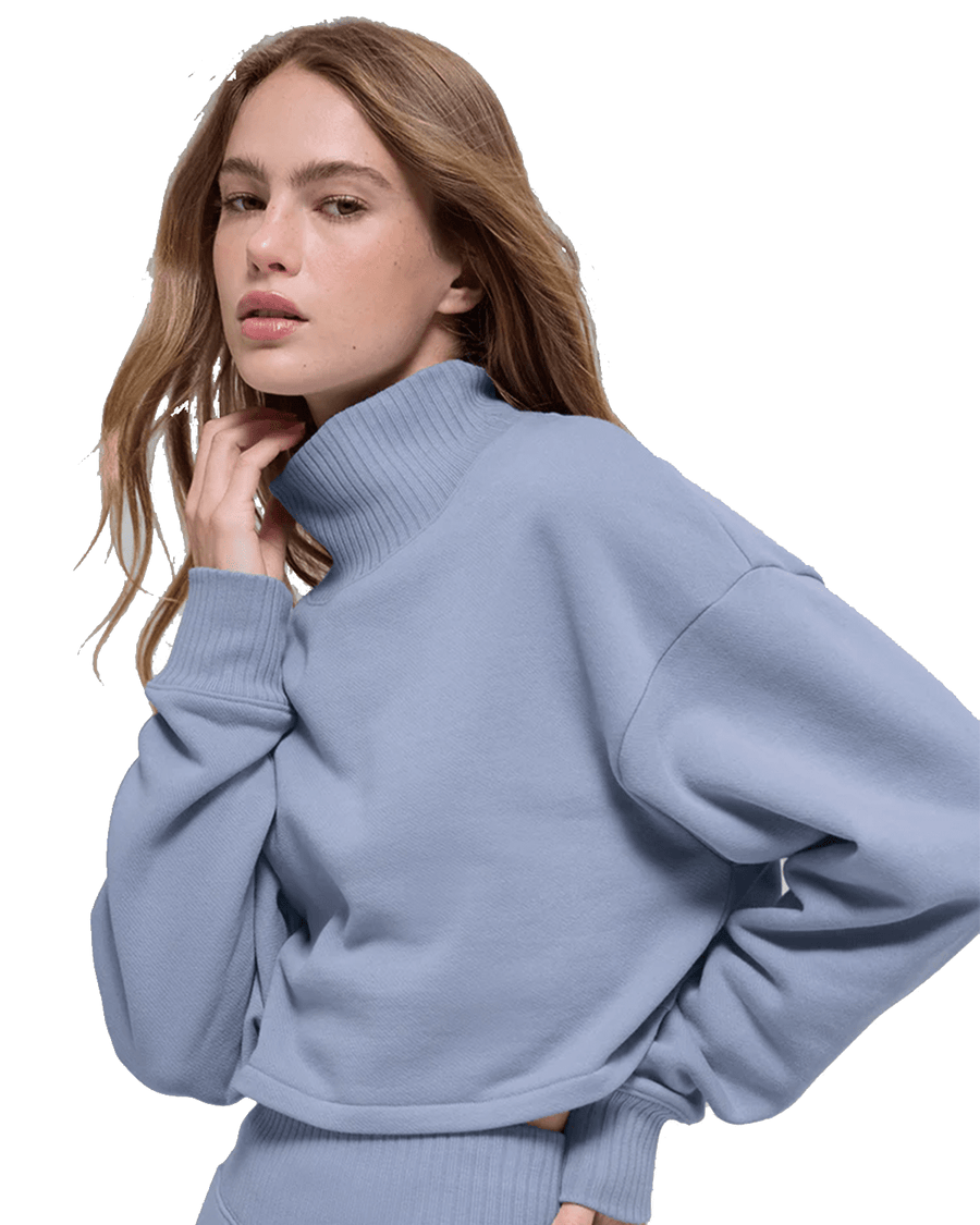 Vista traseira Moletom Alo Yoga Cropped Serenity Coverup Winter Frost Azul