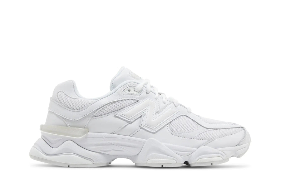 New Balance New Balance 9060 Triple White tênis em branco original na LK Sneakers