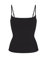 Vista lateral Regata Skims Cotton Cami Soot Preto