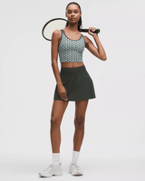 Vista lateral Saia Lululemon Lightweight High-Rise Tennis