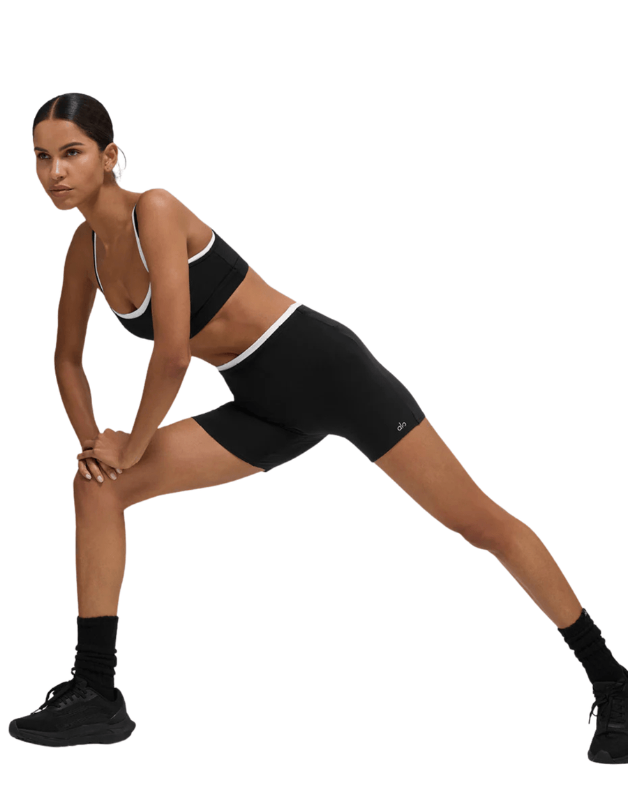 Vista traseira Short Alo Yoga 5" Airbrush Double Up Preto