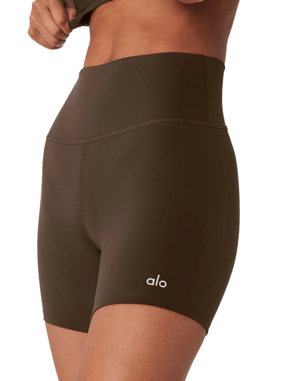 short-alo-yoga-5-airlift-